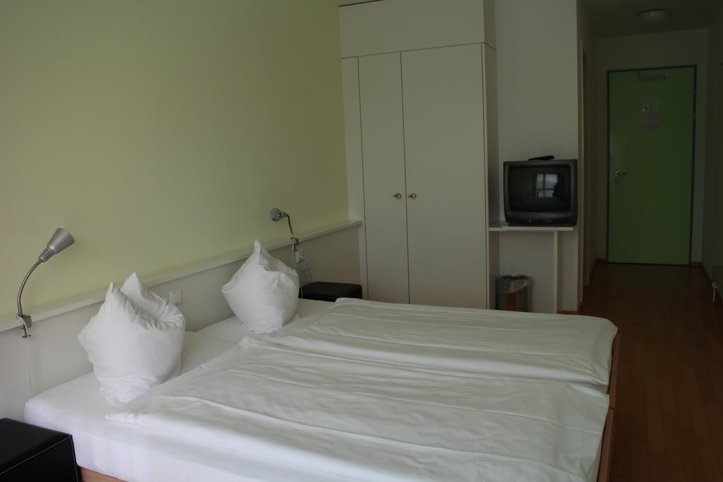 Seminar-Hotel Rigi Am See Вегис Стая снимка